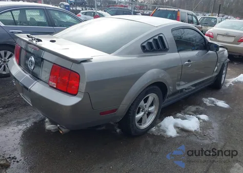 2009 Ford Mustang V6/V6 Premium из США, поврежденный, VIN 1ZVHT80N095144049